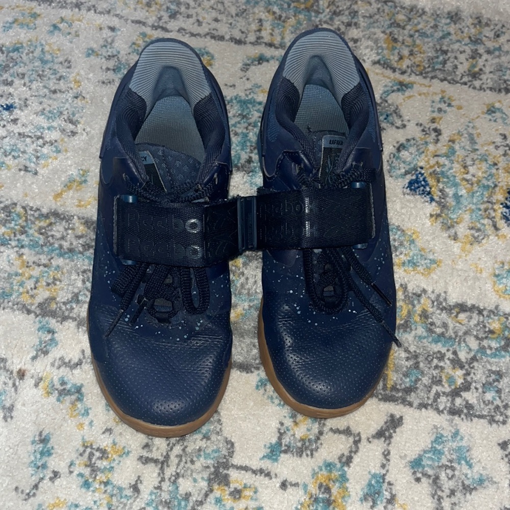 Womens Reebok Legacy Lifter II size 6.5. Used in very good condition. Navy.